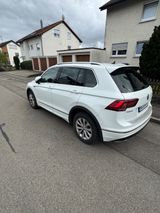 Volkswagen Tiguan 2.0 TDI SCR 176kW DSG 4MOTION Highlin... - VW Tiguan Gebrauchtwagen in Stuttgart
