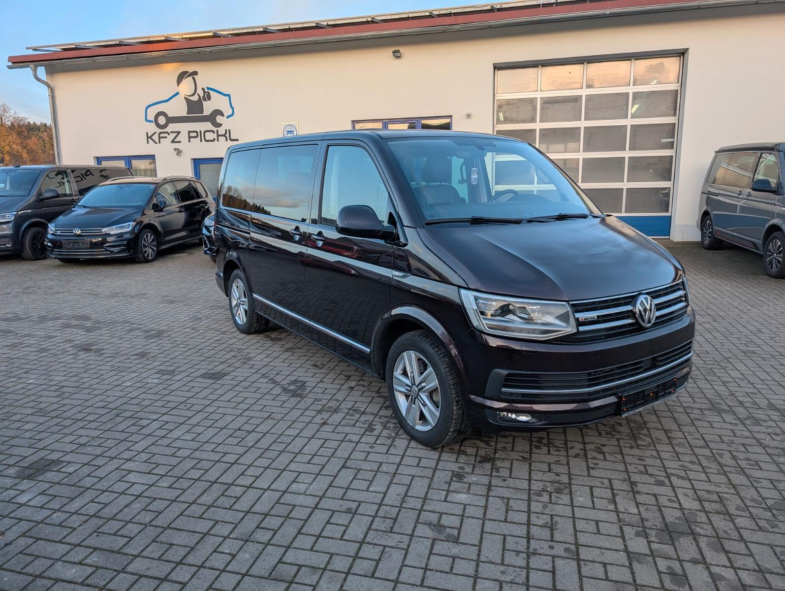 Volkswagen T6 Multivan Highline 4Motion DSG AHK Standh.