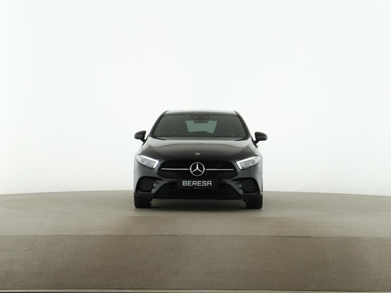 Mercedes-Benz A 250 e AMG Night MBUX Distronic Kamera LED Navi