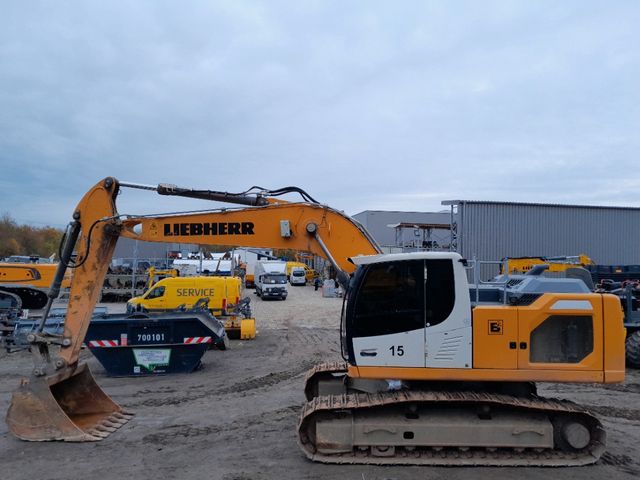 Liebherr R922