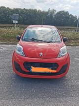 Peugeot 107 Active 68 2-Tronic Active - Peugeot 107 Active mit Benzin-Antrieb