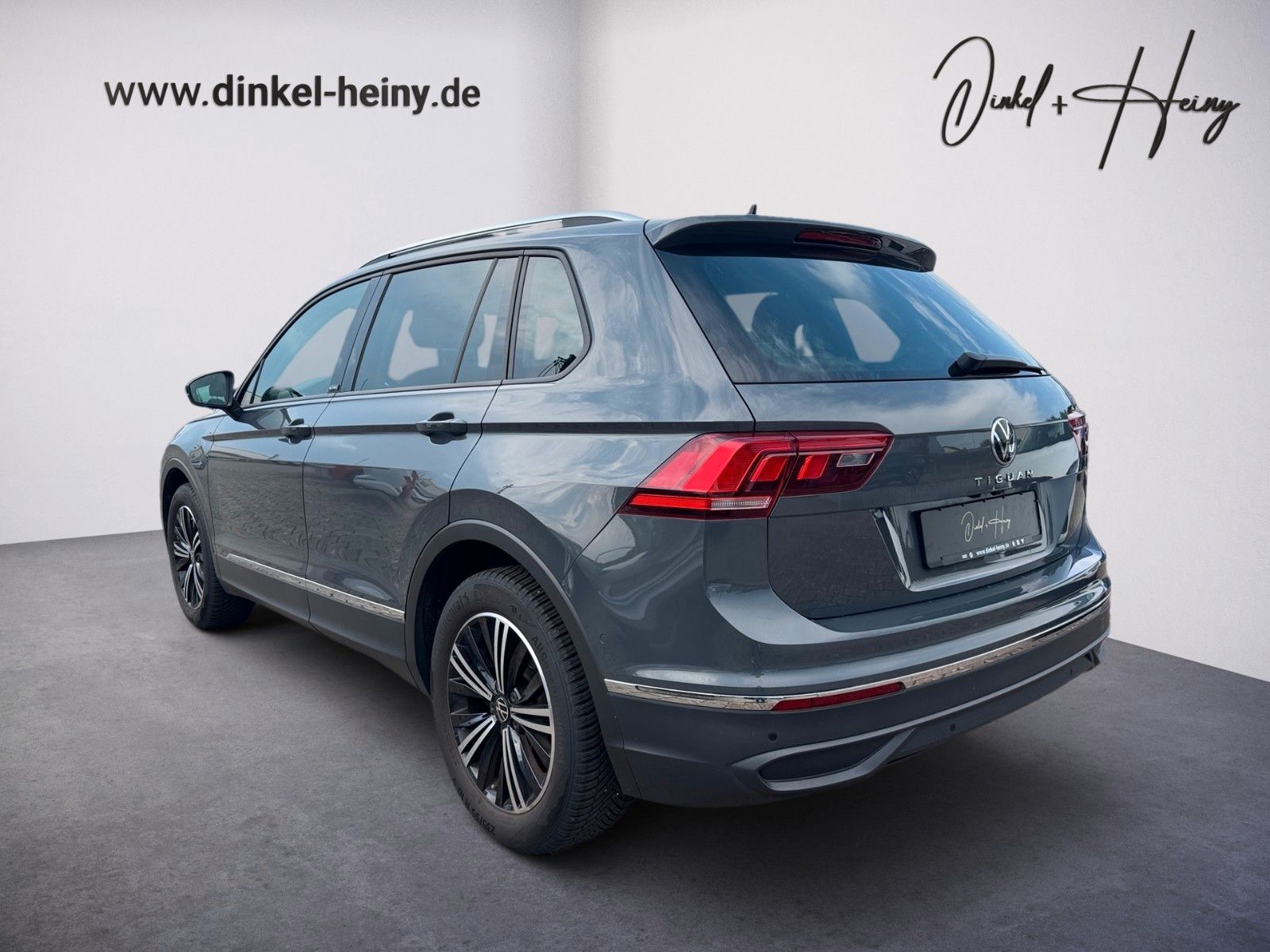 Fahrzeugabbildung Volkswagen Tiguan Life ACTIVE 1.5 TSI