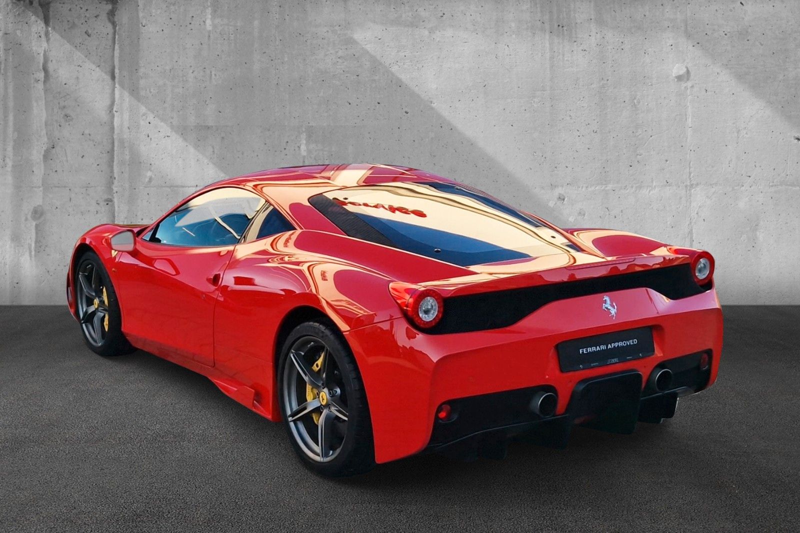 Fahrzeugabbildung Ferrari 458 Speciale*1. Hand*dt. Auto*4-Punkt Gurte*