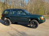 Jeep Grand Cherokee Limited LX 5.9 Auto Limited - Jeep Grand Cherokee: 5.9