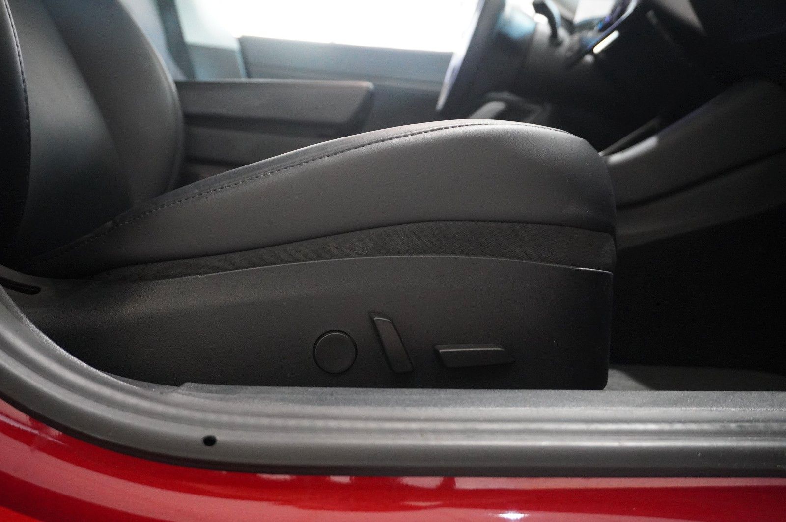 Fahrzeugabbildung Tesla Model 3 Standard Range Plus NAVI/KAMERA/DAB/AHK