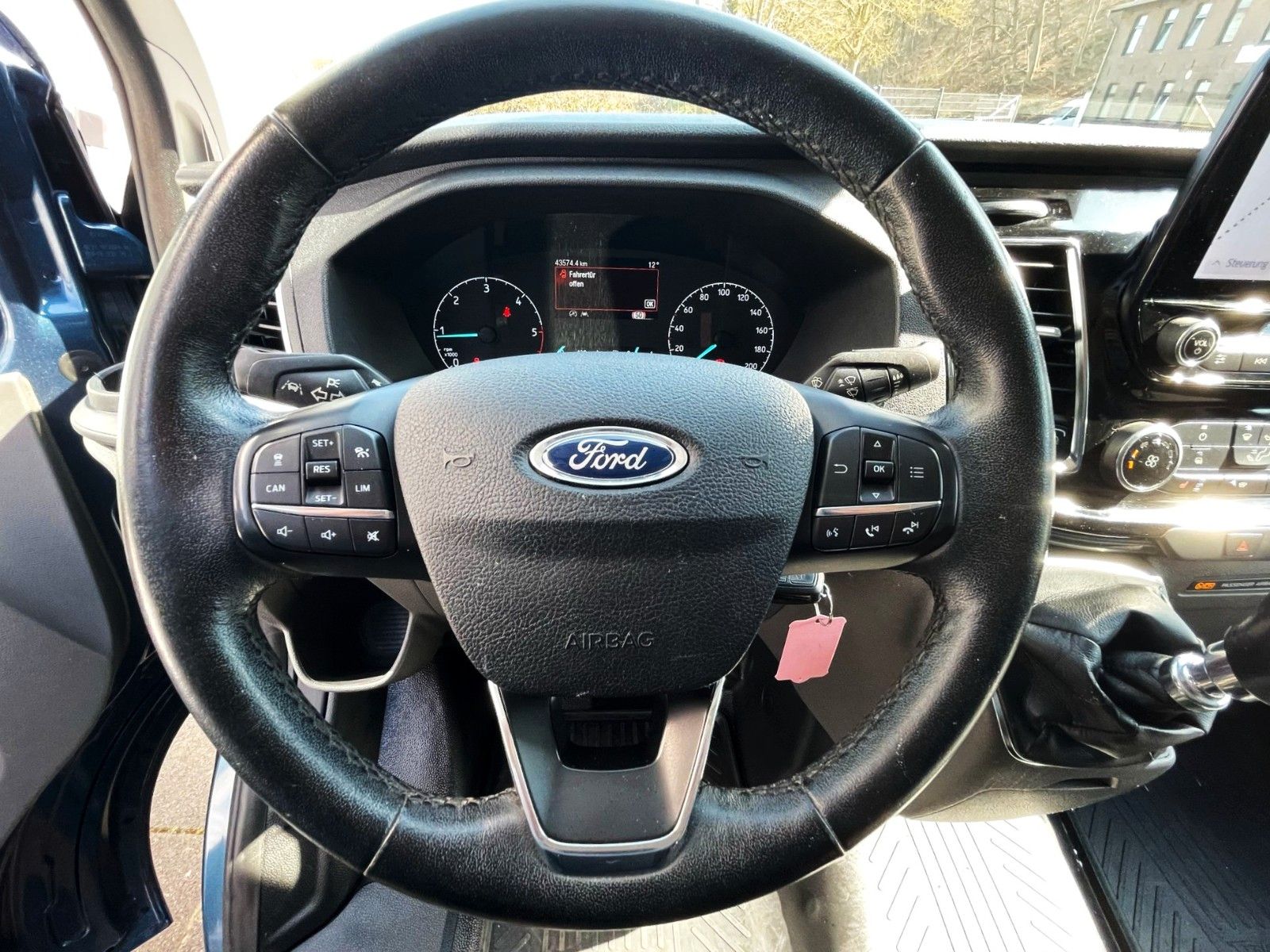 Fahrzeugabbildung Ford Transit Custom 290 SPORT NAVI SITZH AHK tLEDER