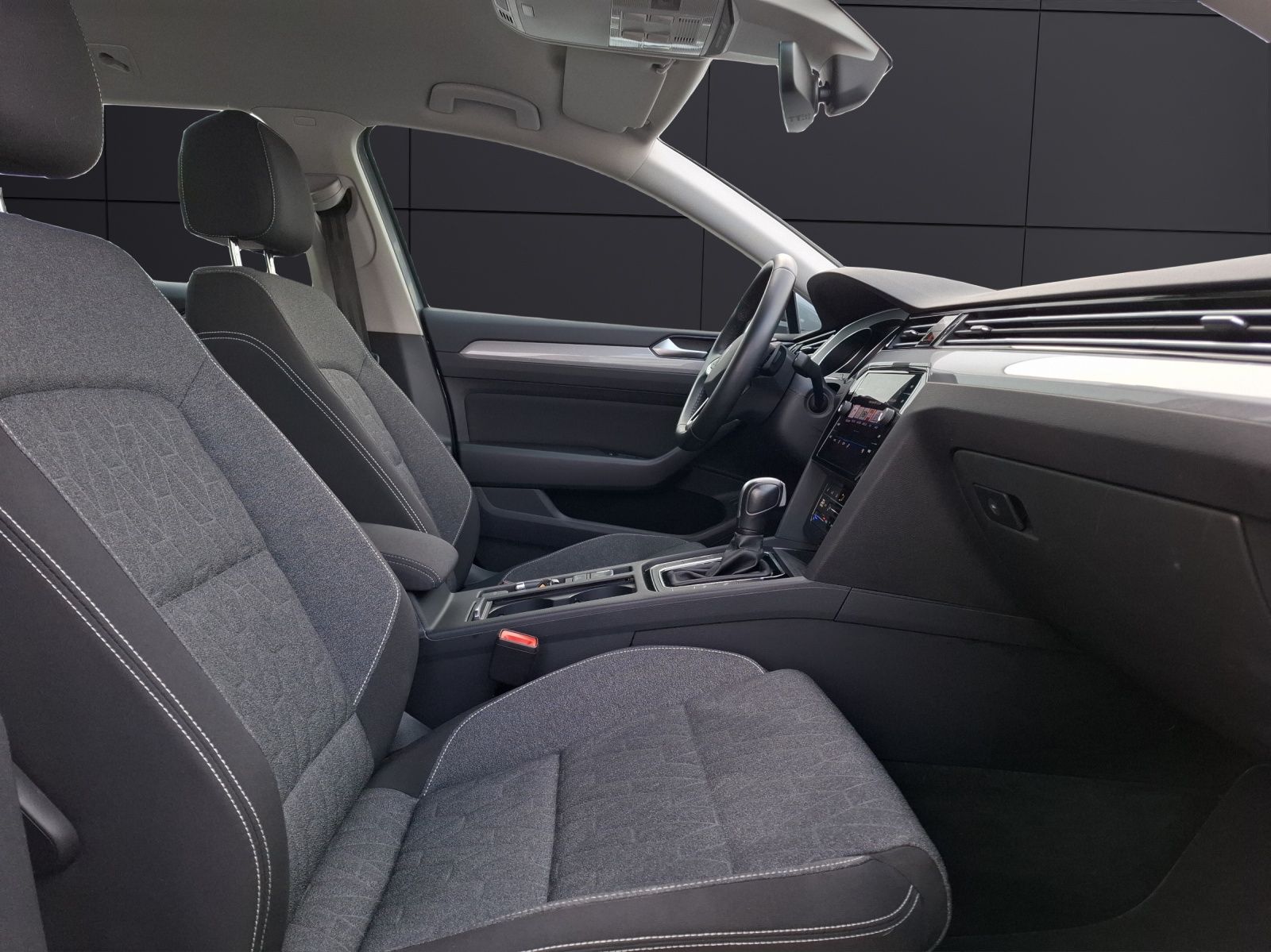 Fahrzeugabbildung Volkswagen Passat Variant TSI Business DSG Matrix Navi ACC