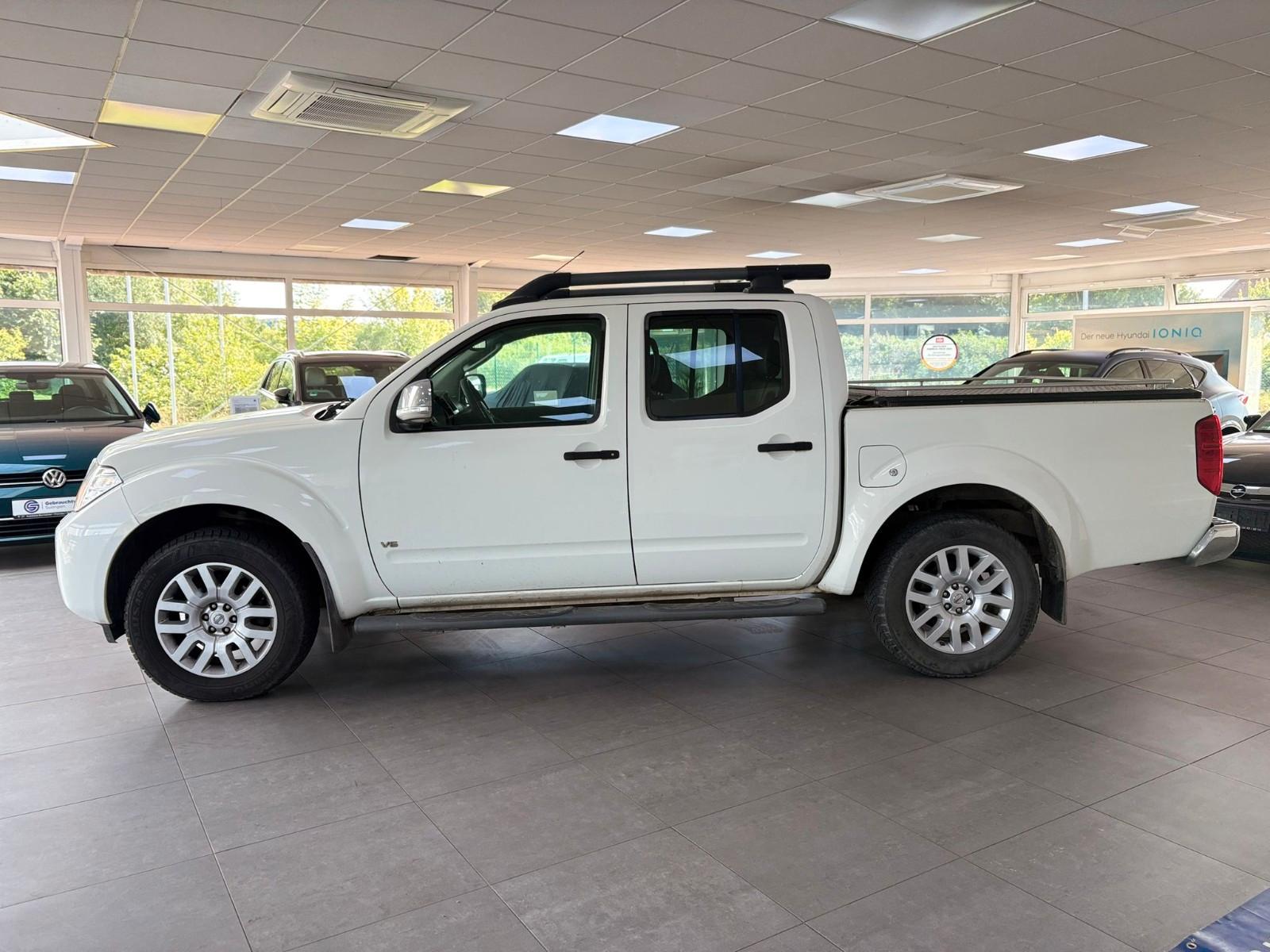 Nissan Navara Pickup Doppelkabine Business 4X4 BOSE RFK