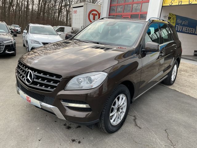 Mercedes-Benz ML 250 CDI BlueTec Navi Leder AHK 3,5t Tempomat