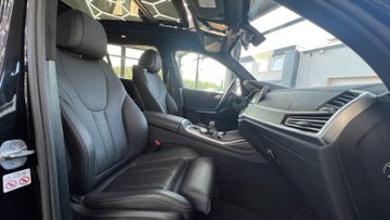 BMW X7 - 7