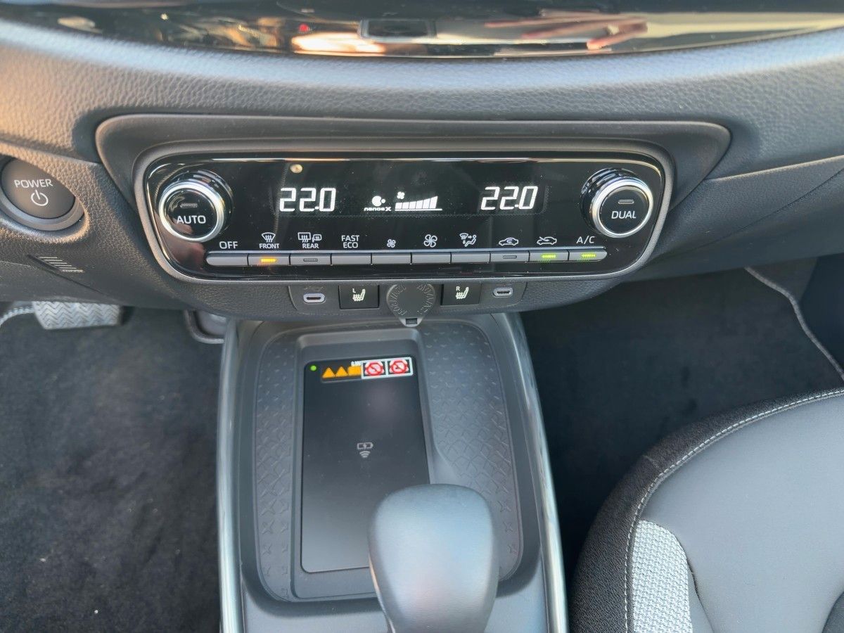 Fahrzeugabbildung Toyota Aygo (X) GR SPORT 1,5 Hybrid 116 PS Faltdach+JBL