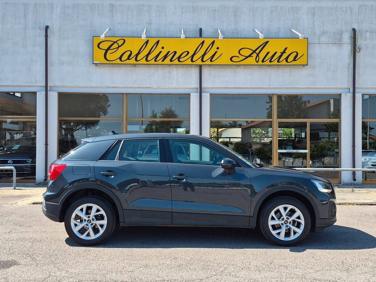 Audi Q2 30 TFSI 1.0 110 CV Business imagem 3