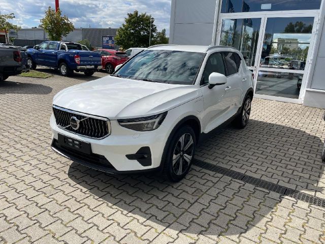 Volvo XC40 Core Recharge Plug-In Hybrid 2WD
