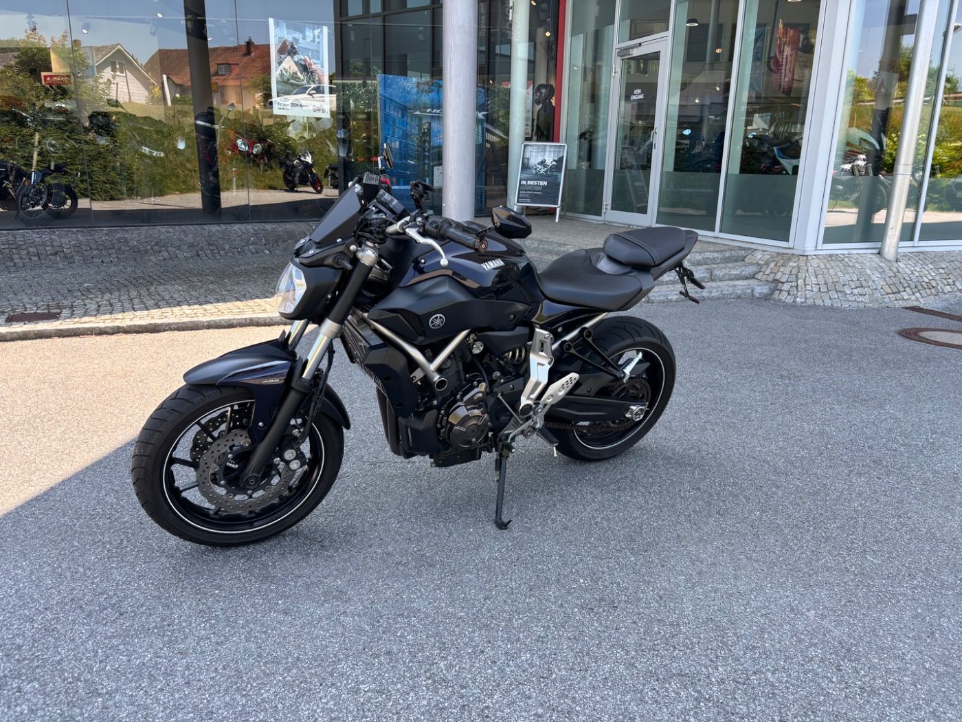 Fahrzeugabbildung Yamaha MT 07 Shark Auspuff kurzer Kennzeichenhalter