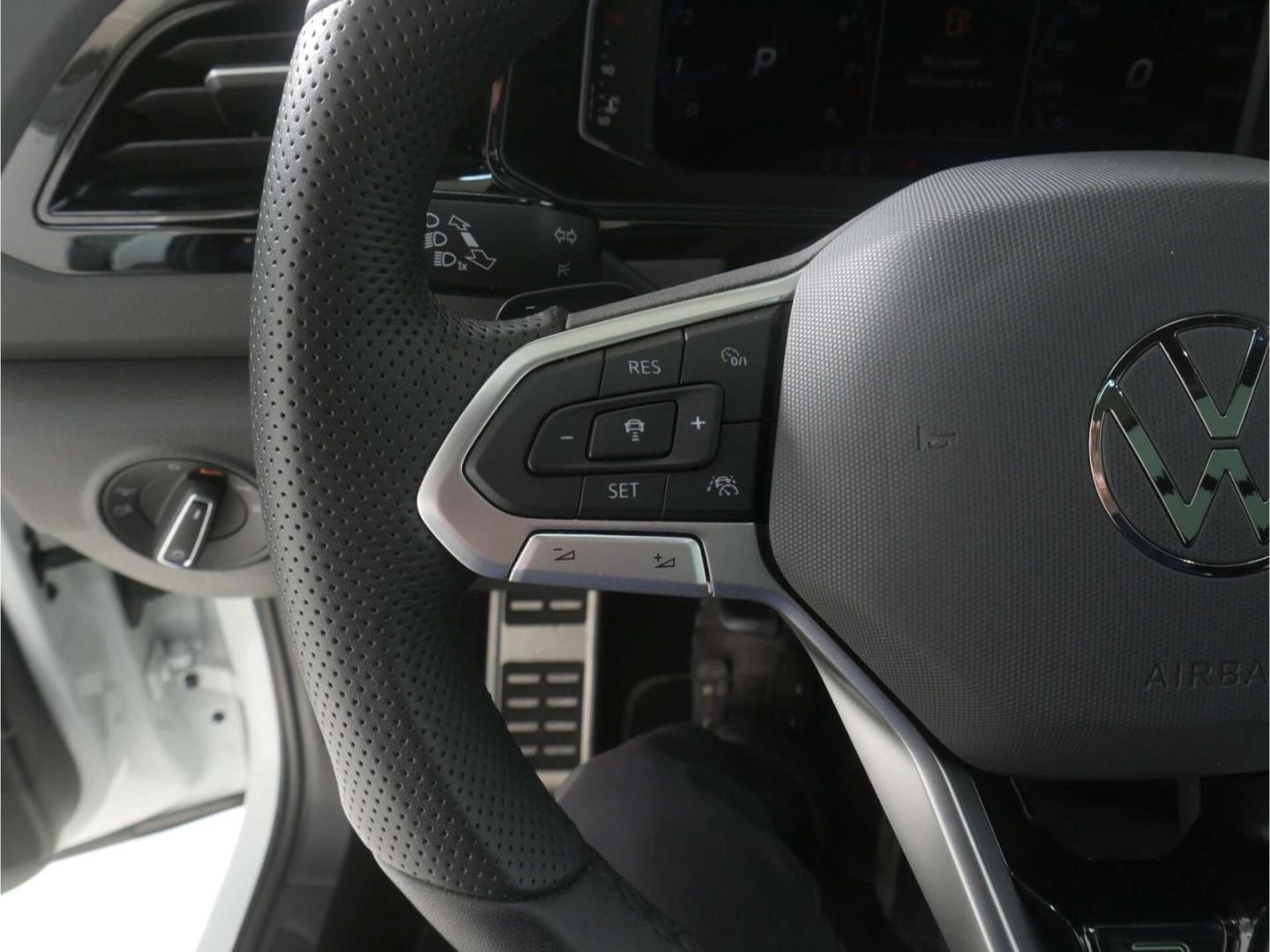 Volkswagen T-Roc 1.5 TSI R-Line Black Style DSG P-Dach/LED, миниатюра 17