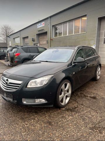 Opel Insignia A Sports Tourer 2.0 T 250ps AUT. 4x4