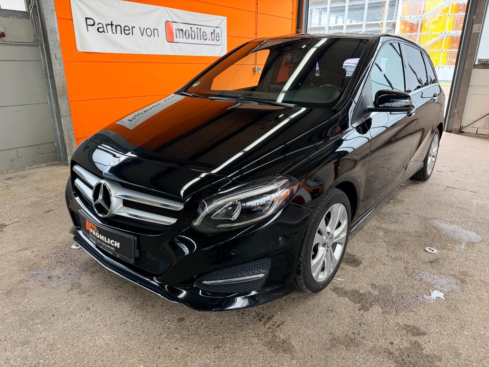 Mercedes-Benz B200d Urban Automatik LED Navi Teilleder AHK