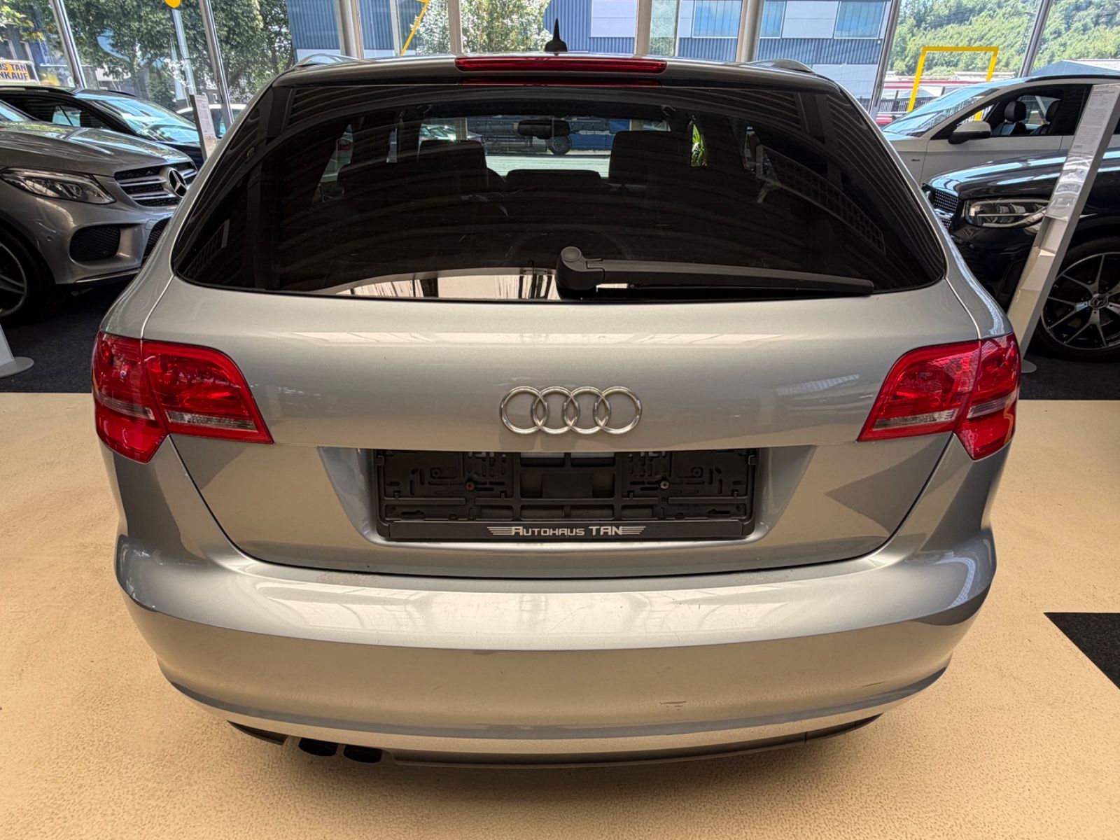 Fahrzeugabbildung Audi A3 Sportback 1.8 TFSI S line Sportpaket plus