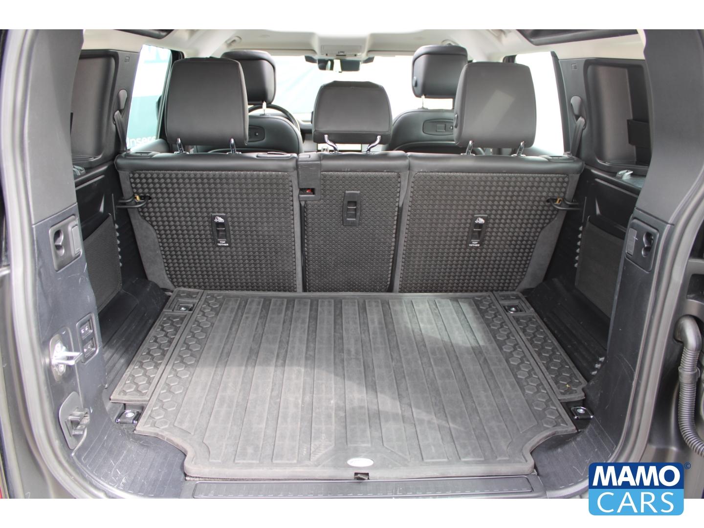 Land Rover Defender 110 D300 HSE/Black P. /AHK/Winter Paket