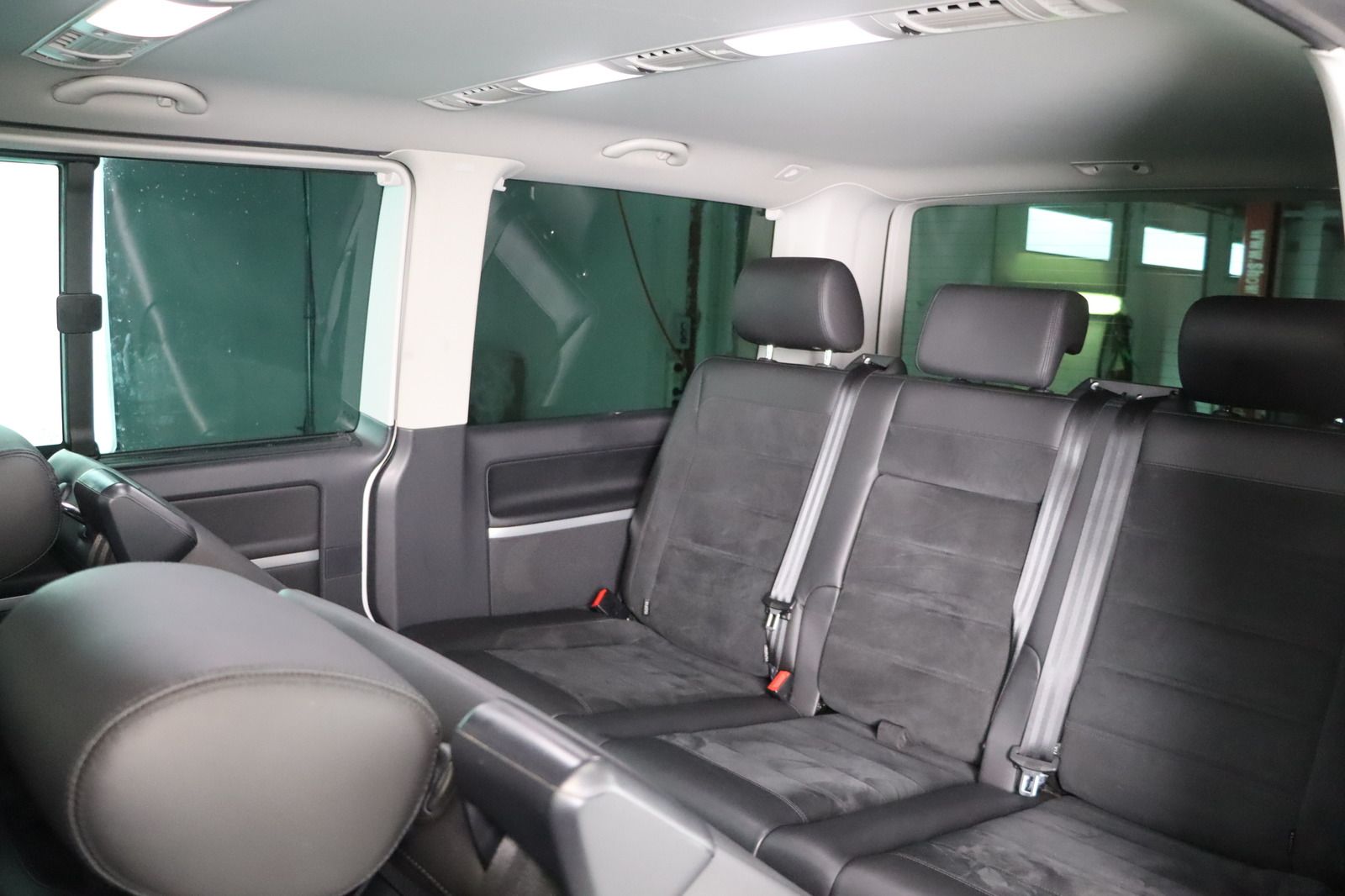 Fahrzeugabbildung Volkswagen T6 2.0 TDI Multivan Highl. * ACC 2xSchiebet LED