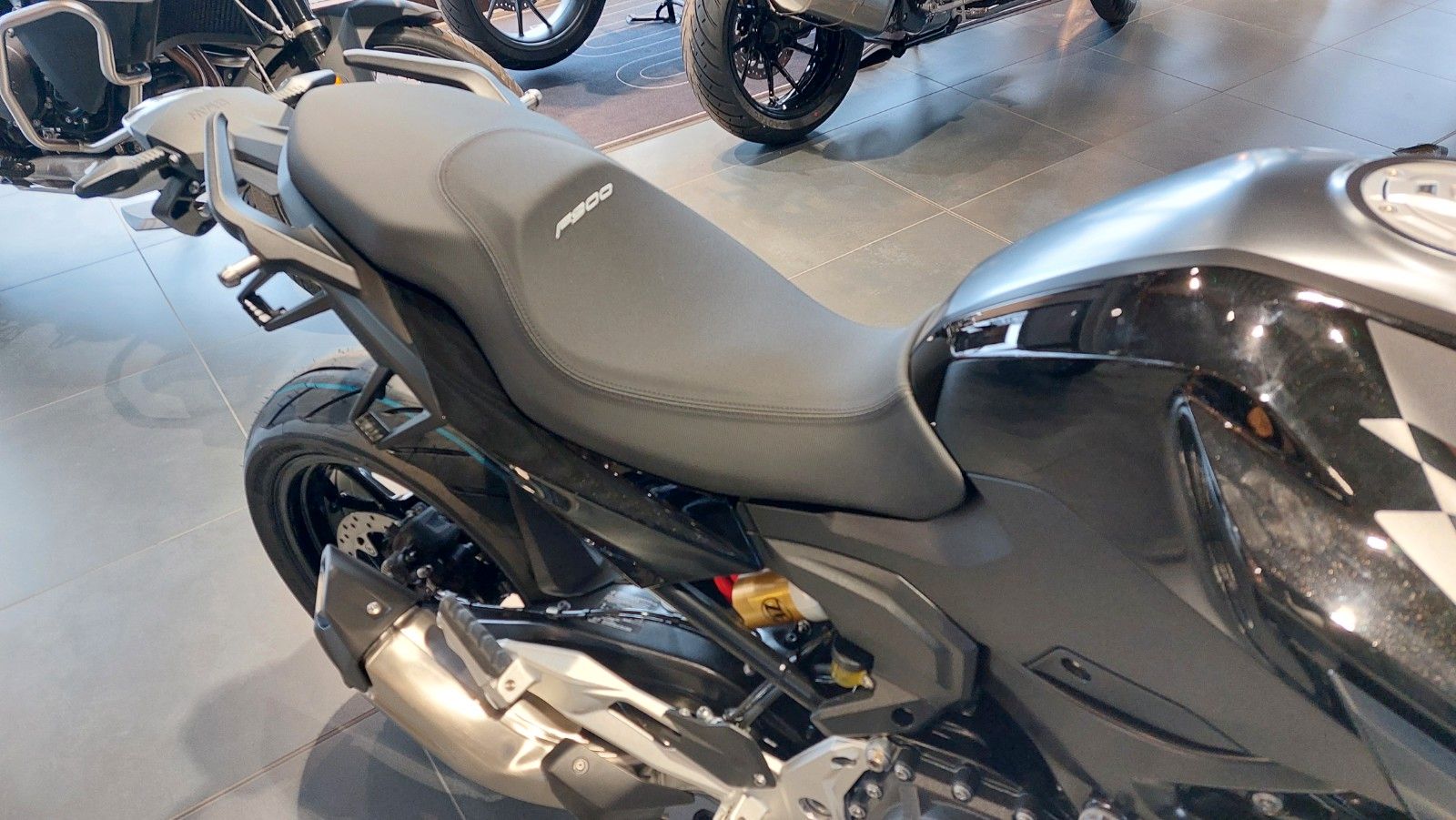 Fahrzeugabbildung BMW F 900 R  Vollausstattung NEU 2024