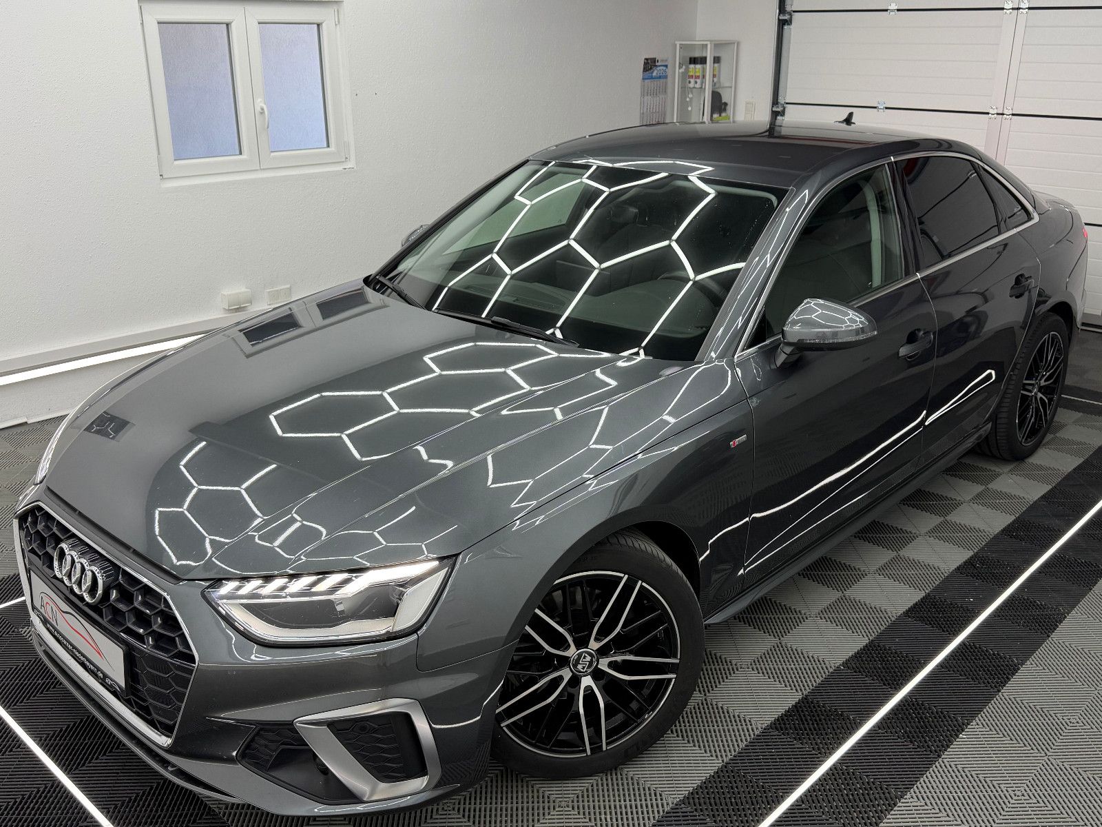 Fahrzeugabbildung Audi A4 Lim. 40 TFSI S LINE/VRTL COCKPIT+/MASSAGE