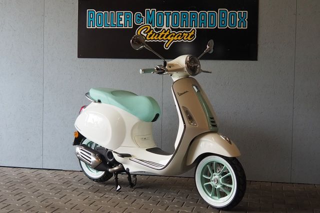 Vespa Primavera - 125 E5    Rollerbox Modell weiß/mint