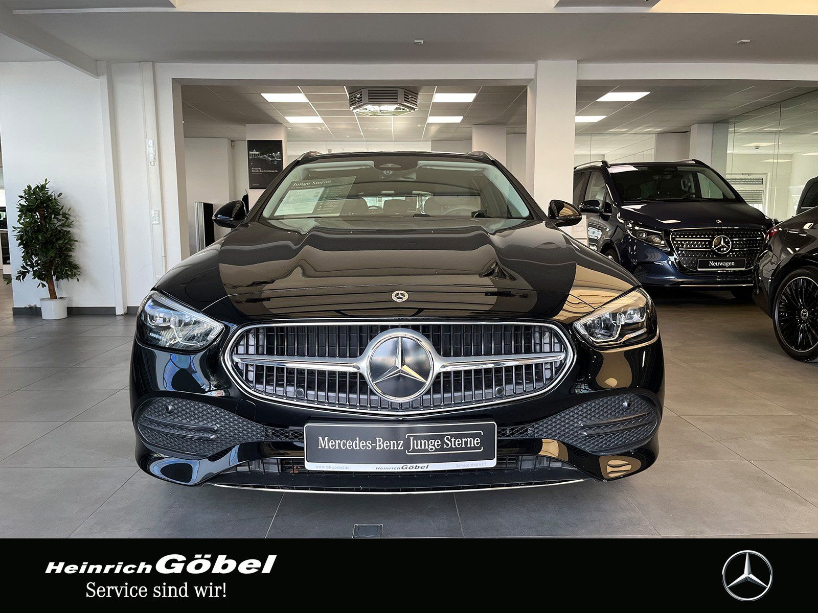 Fahrzeugabbildung Mercedes-Benz C 200 T AVANTGARDE+TOTWINKEL+KAMERA+LED+CARPLAY