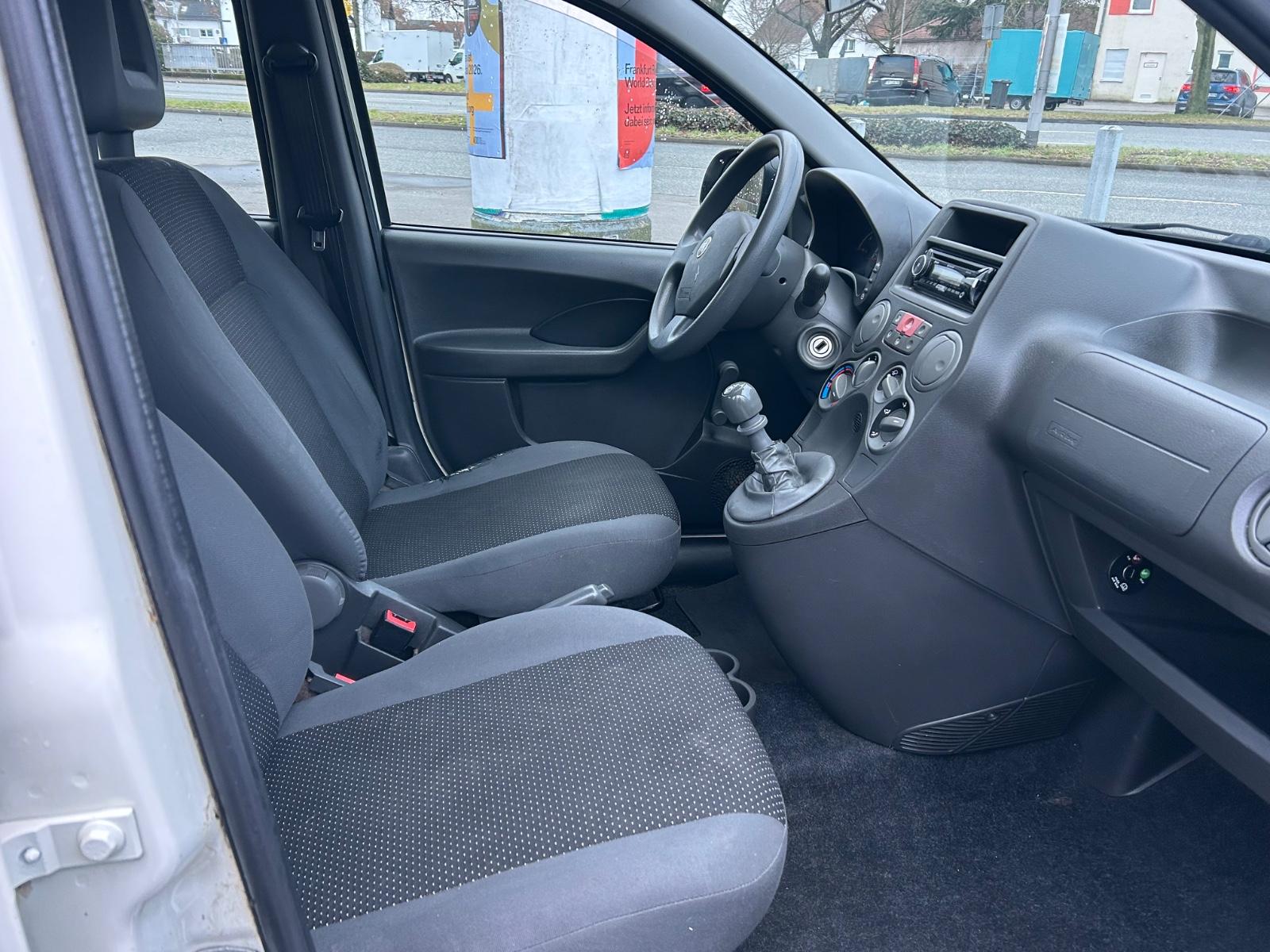 Fiat Panda 1.1 8V Active*AHK*STADTFLITZER*TOP ANGEBOT