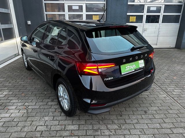 Fabia Selection 1.0 TSI DSG KAMERA;SHZ;LED;PDC