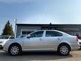 Skoda OctaviaAmbiente/28KM/Scheckheft/Navi/12-Garantie - Skoda Octavia mit Benzin-Antrieb: Limousine, 1.2