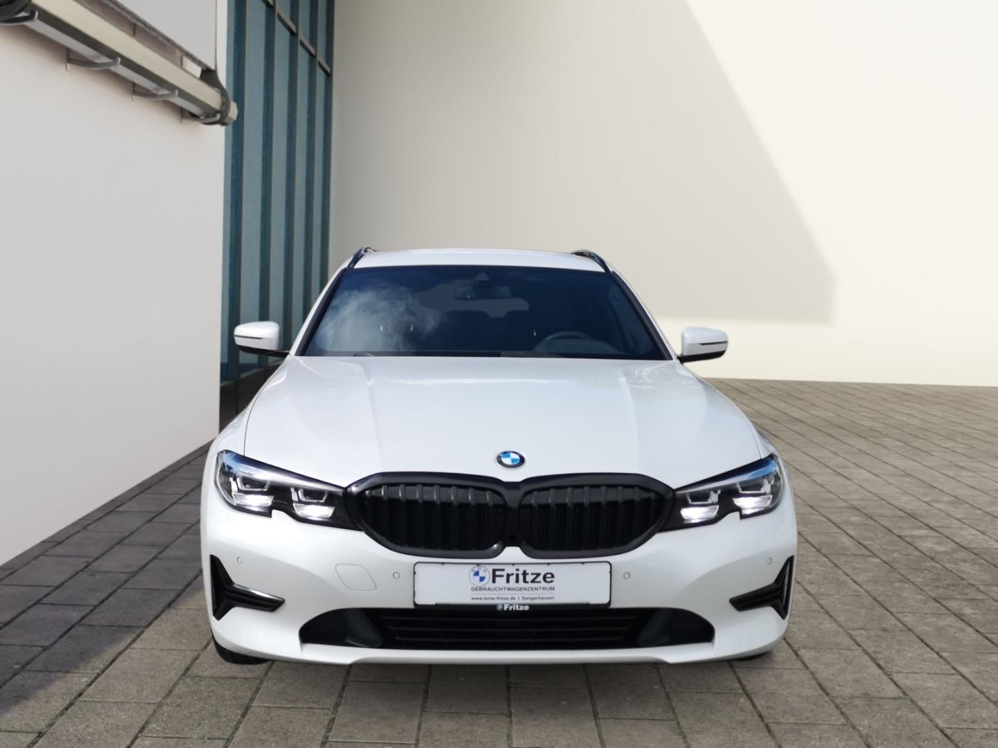 BMW 318 d Tour. LED+NAVI+KLIMAAUTO+PDC+SHZ+KAMERA