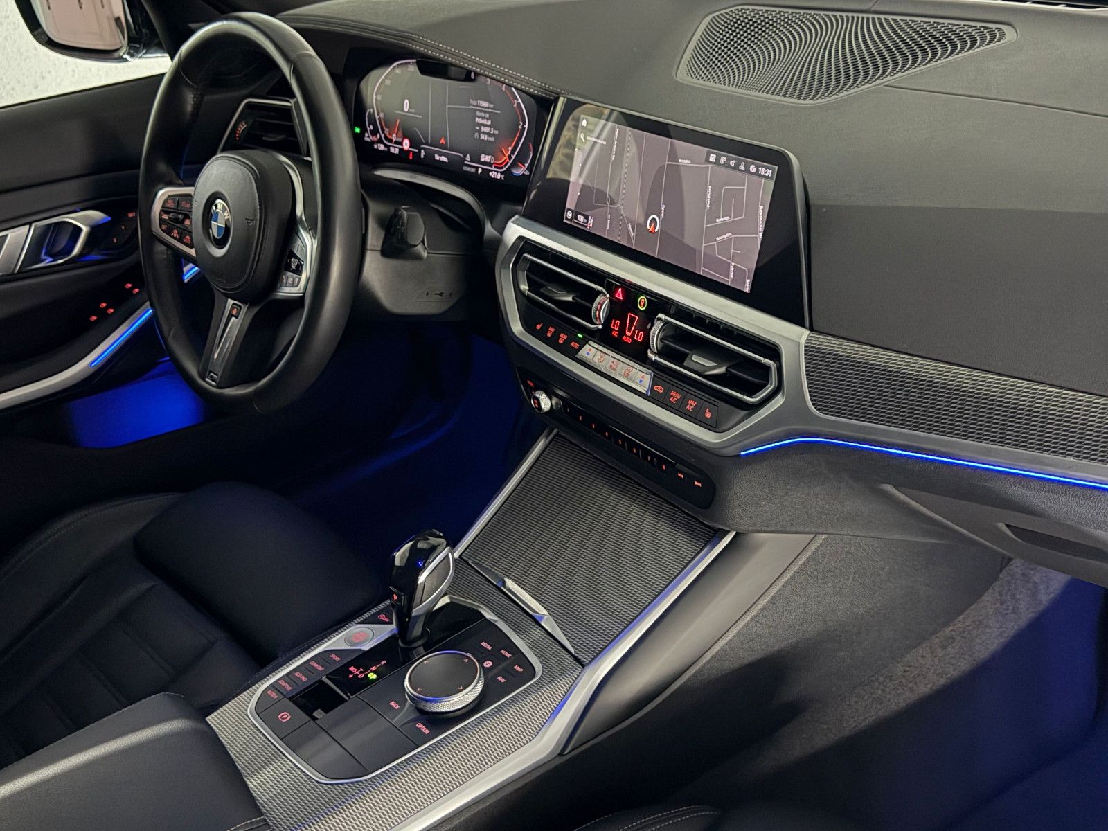 Fahrzeugabbildung BMW 320 d xDrive M SPORT/LED/HuD/H&K/AHK/ACC/VIRCO