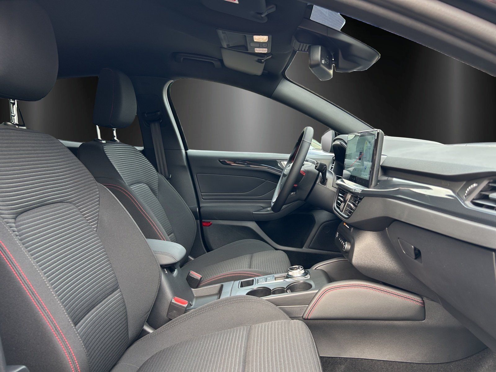 Fahrzeugabbildung Ford Focus ST-Line X Winter Pak. B+O HUD 18 Zoll PDC