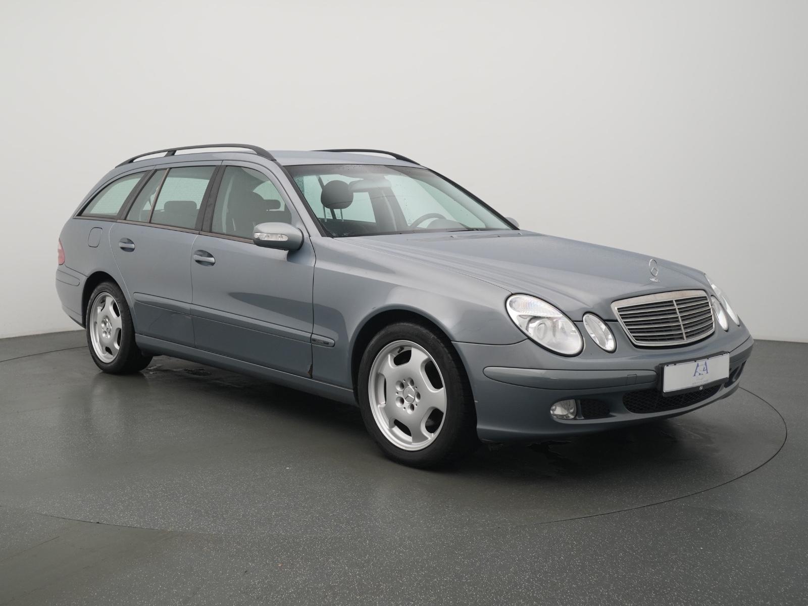 Mercedes-Benz E200 2004 — photo 6