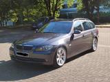 BMW 330i touring - BMW 330 aus 2006: Kombi