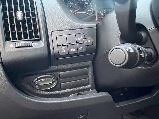 Fahrzeugabbildung Opel Movano Cargo Kasten 2.2 Diesel L4H2