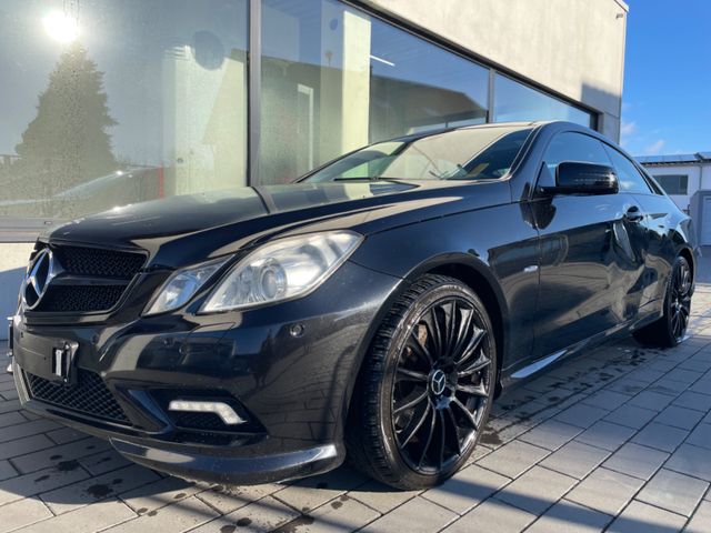 Mercedes-Benz E 220 Coupe E 220 CDI Navi Leder Xenon AMG Paket