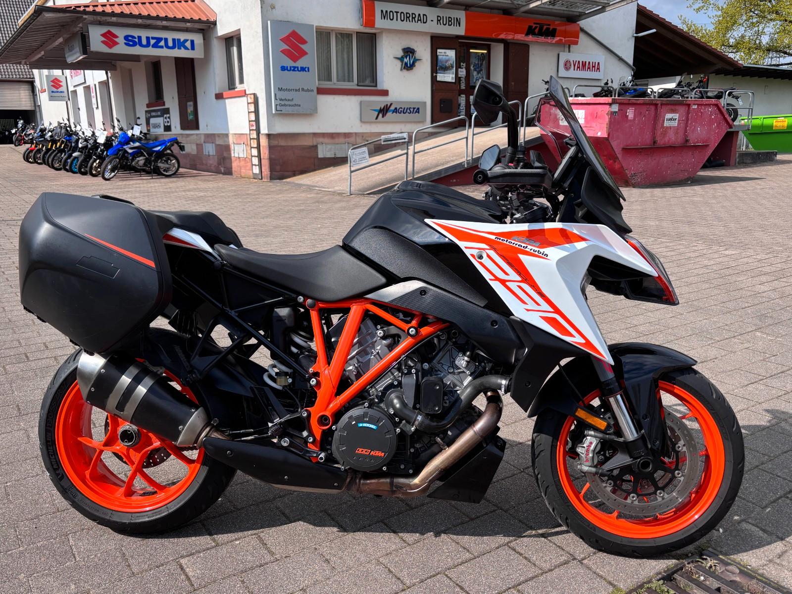 KTM 1290 Super Duke GT