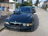BMW 525i A Touring - - BMW 525 aus 2001: 525i