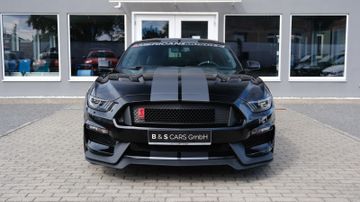 Ford Mustang - 1