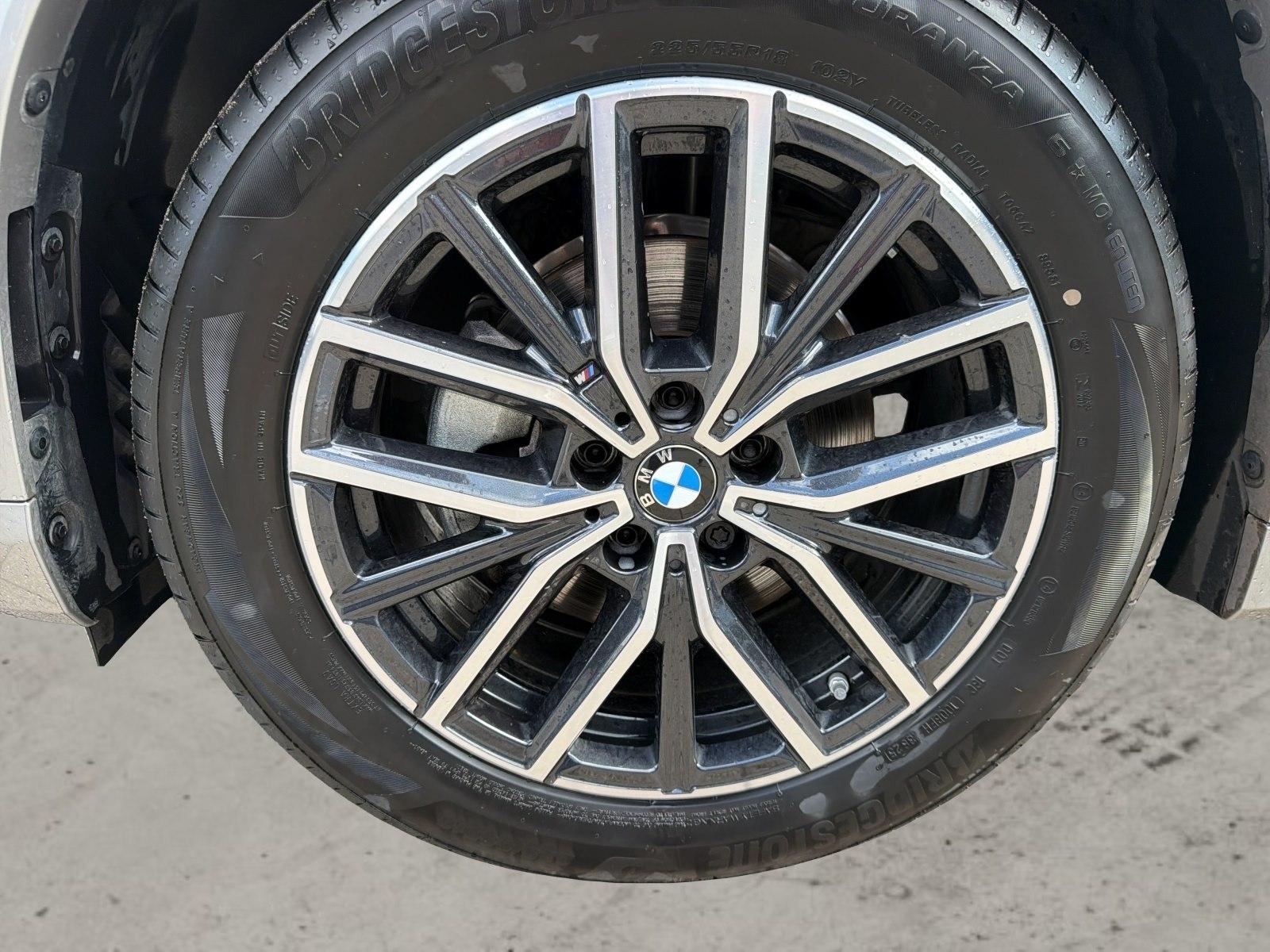 BMW X1 sDrive18i M Sportpaket | AHK PANO RFK HIFI BT