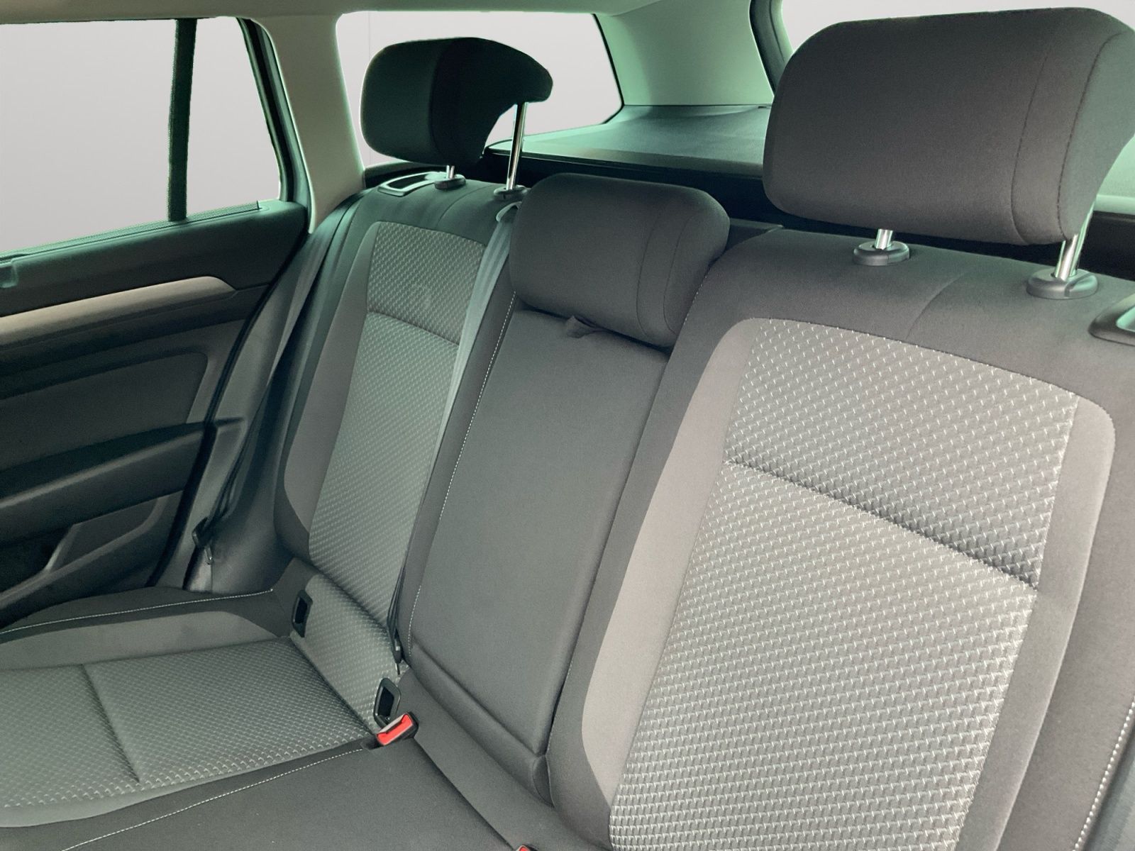 Volkswagen Passat Variant - Bild 13