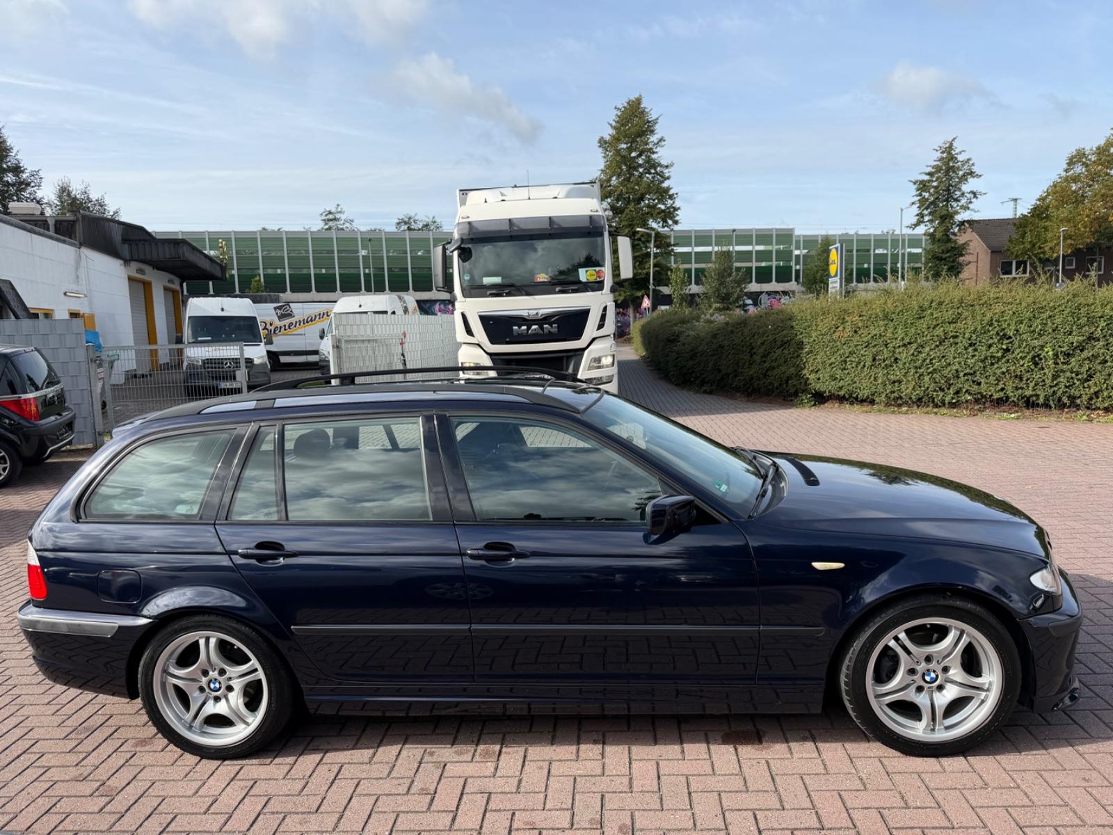 BMW 318 TOURING - M PACK - 143 CV - BVM - PREMIERE MAIN