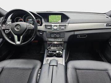 Mercedes E 220 - 8