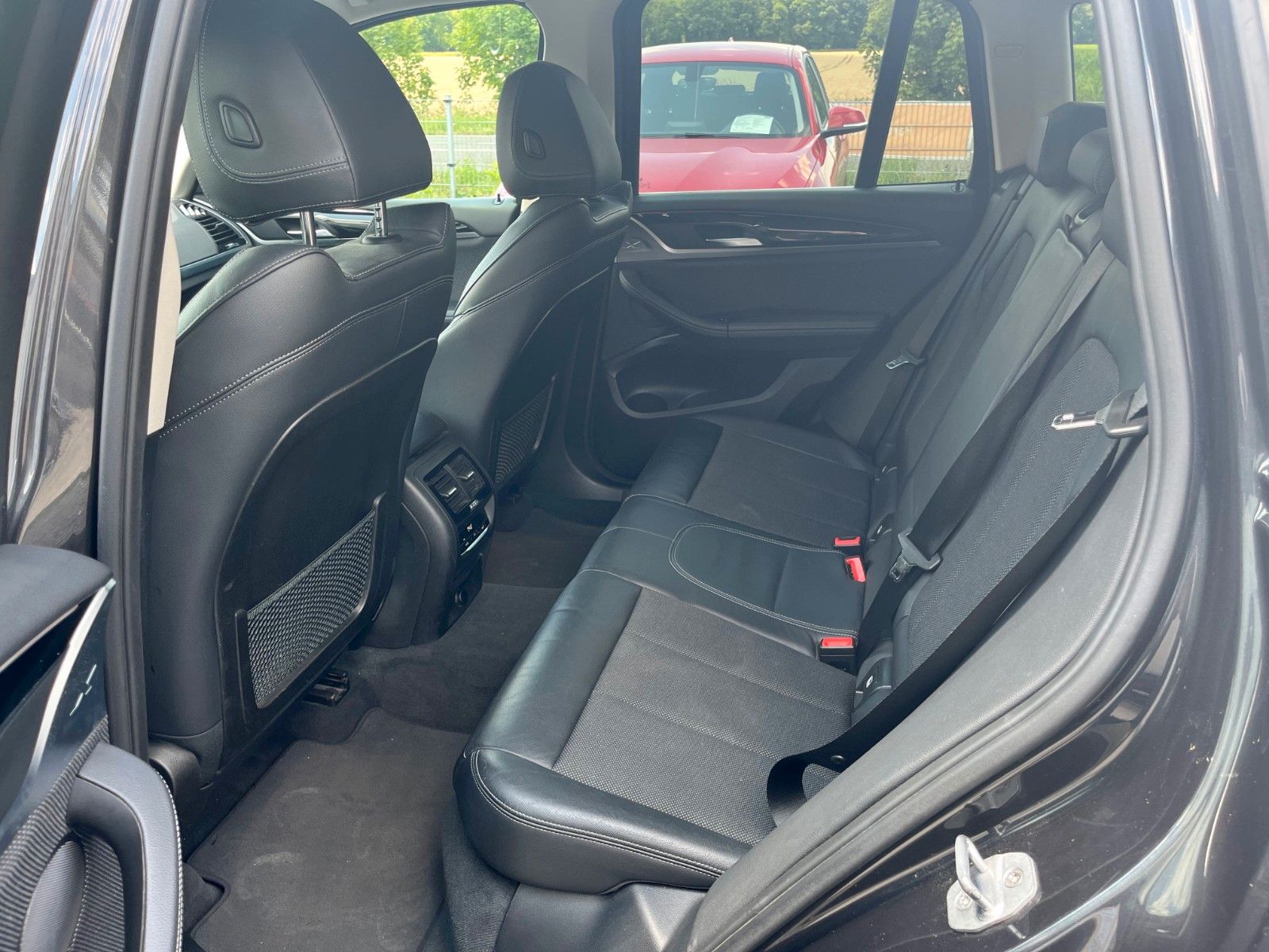 Fahrzeugabbildung BMW X3 xDrive20d xLine Navi LED SPORTSITZE Leder 19"