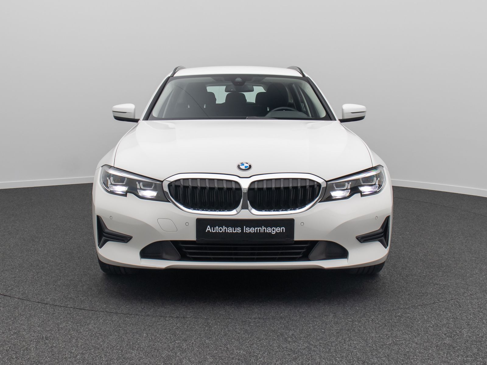 Fahrzeugabbildung BMW 320d Advantage GeschwindigReg Kamera DAB LED 17"