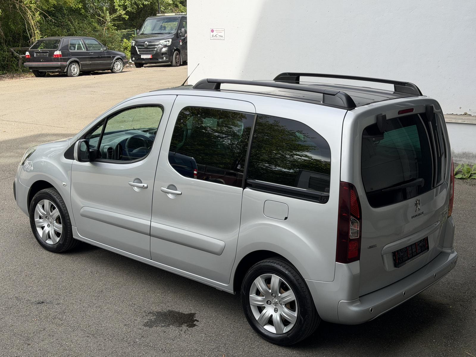 Peugeot Partner Allure Navi Kamera Tempomat Sitzheizung