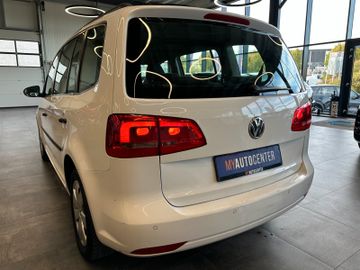 MYAUTOCENTER – Gebraucht- und Jahreswagen mit Werkstattservice in Pfaffenhofen Volkswagen Touran *7-SITZER*TÜV 827*2-ZONEN*PDC*DACHRELING