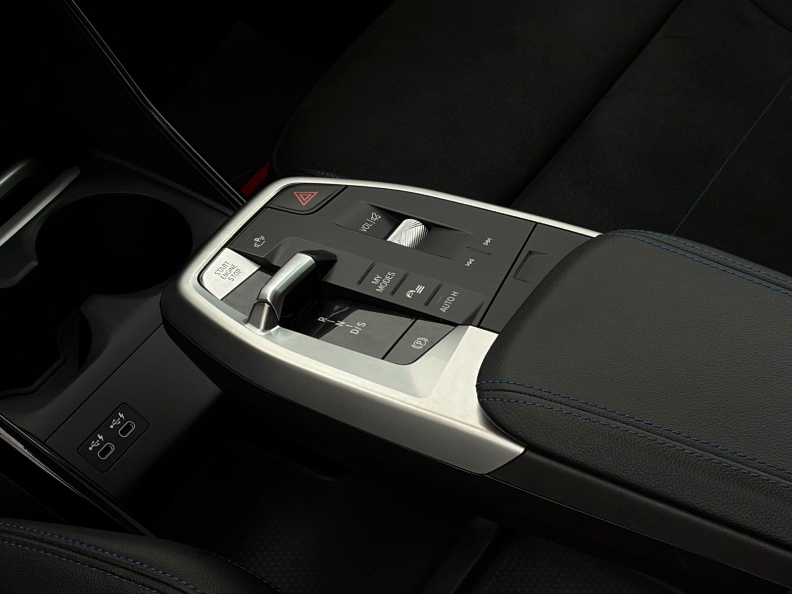 Fahrzeugabbildung BMW 223i Active Tourer M Sport Pano Massage H&K AHK